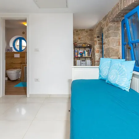 Holiday home Awesome In Mihelici With Wifi